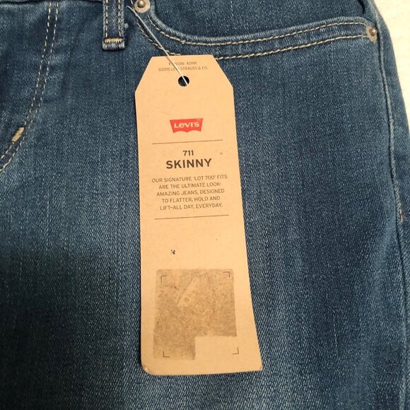 Levi Womens 711 Skinny Jeans Size 26 New With Tag Irregular - Picture 2 of 8